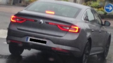 Renault Talisman clicked ahead of its Frankfurt Motor Show debut - Spied