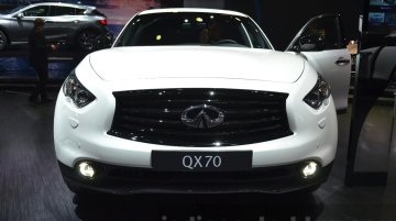 2015 Infiniti QX70 Ultimate at IAA 2015
