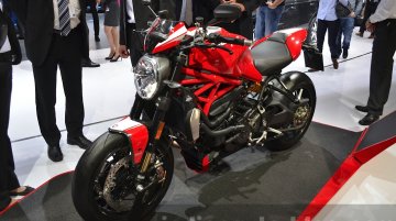 2016 Ducati Monster 1200R unveiled at VW Group night - 2015 Frankfurt Motor Show Live [Update]