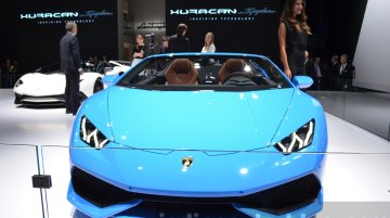 Lamborghini Huracan Spyder unveiled - IAB Report