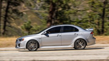 2016 Mitsubishi Lancer (facelift) on the road - Video