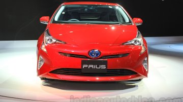 2016 Toyota Prius and Toyota C-HR Concept – 2015 Tokyo Live