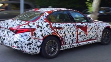 Alfa Romeo Giulia base-spec spotted testing - Video