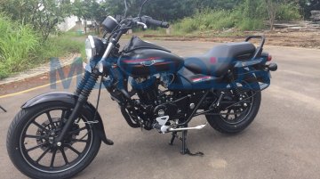 2016 Bajaj Avenger - Spyshot Gallery