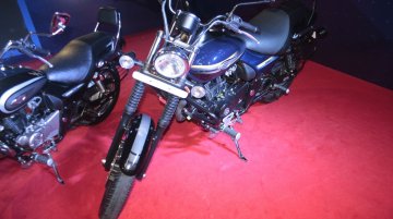 Bajaj Avenger 150 Street
