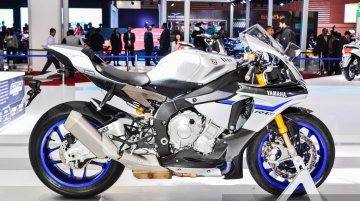 2016 Yamaha R1M, 2015 Yamaha R3 - Auto Expo 2016