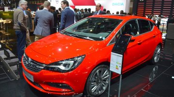 Opel Astra, Opel Astra TCR - Geneva Motor Show Live