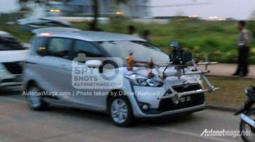 Toyota Sienta mini-MPV spied prior to its launch - Indonesia