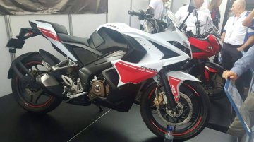 Bajaj Pulsar RS200 White-Red