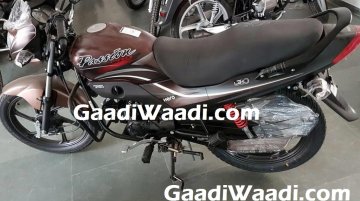 Hero Passion Pro iSmart spied at a dealership ahead of launch