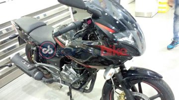 2017 Bajaj Pulsar 220F