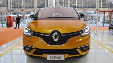 Renault Scenic at Bologna Motor Show Live