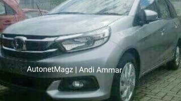 2017 Honda Mobilio spied at a dealer stockyard - Indonesia