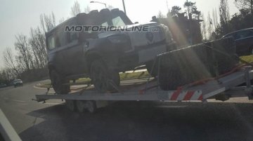 Mercedes GLB with production body parts likely spied for the first time