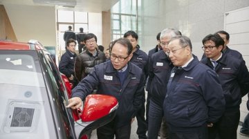 SsangYong working on industry-first touch-operated windows