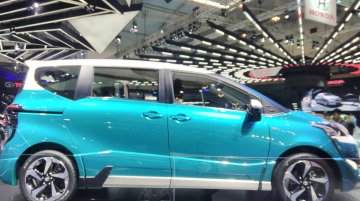 Toyota Sienta Ezzy at GIIAS 2017