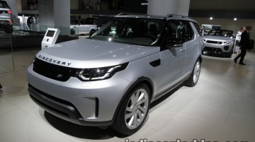 2017 Land Rover Discovery at the IAA 2017 - Live