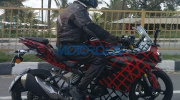 TVS Akula 310 (TVS Apache RR 310S) spied with rear tyre hugger