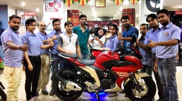 Yamaha Fazer 25 customer deliveries begin in India