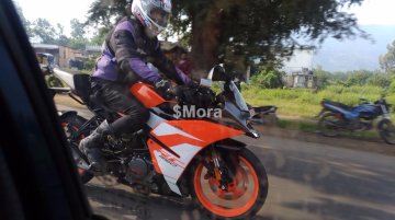 2017 KTM RC 250 spied in India