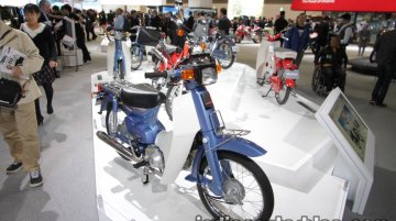 Honda CB1100 RS Custom Concept & Honda Super Cub 50 at 2017 Tokyo Motor Show - Live