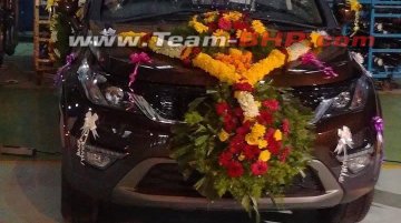 Limited-edition Tata Hexa with new body paint spied