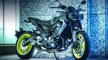 2017 Yamaha MT-09 vs Kawasaki Z900 - Spec Comparison