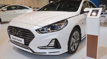 2018 Hyundai Sonata Hybrid (facelift) showcased at the 2017 Dubai Motor Show