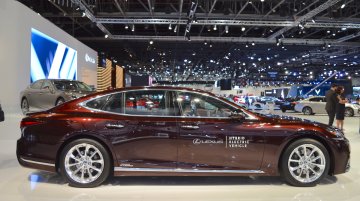 2018 Lexus LS showcased at the 2017 Dubai Motor Show