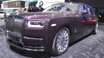 2018 Rolls-Royce Phantom EWB showcased at the 2017 Dubai Motor Show