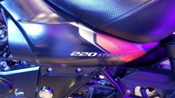 2018 Bajaj Avenger 220 Street