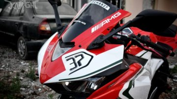 Yamaha YZF-R3 with MV Agusta Livery