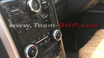 2018 Mahindra XUV500 facelift interior spied
