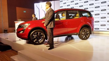 2018 Mahindra XUV500 facelift