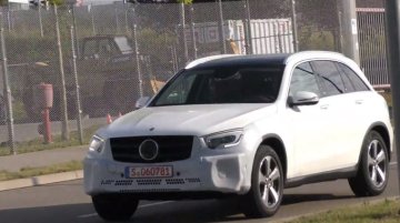 2019 Mercedes GLC (facelift) makes spy photo debut [Video]