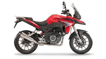 Benelli TRK 251 Photo Gallery