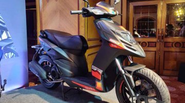 2018 Aprilia SR 150 Race & Aprilia SR 150 Carbon editions