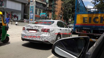 2019 Toyota Camry spotted again in India