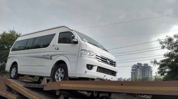 Foton View CS2 spotted on a flatbed in India