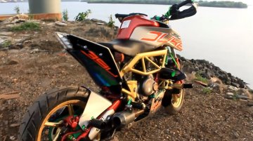 Bajaj Pulsar 220 Modified Into KTM 390 Duke