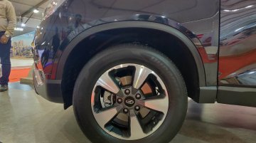 Mahindra Alturas G4 - Image Gallery