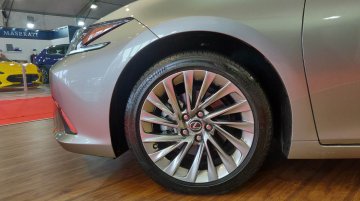 Lexus ES 300h - Image Gallery