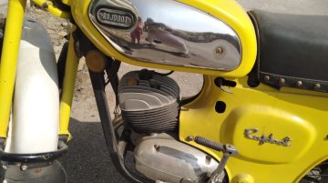 Restored Rajdoot Deluxe 175 by Vishal Agarwal - Image Gallery