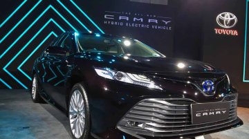 2019 Toyota Camry Hybrid launched in India, priced at INR 36.95 lakh