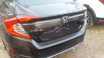 2019 Honda Civic 'V' and 'VX' grades - Image Gallery