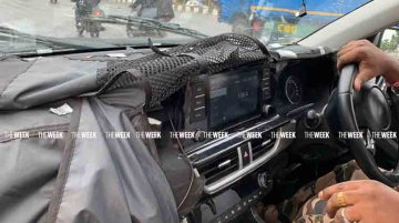 Kia Seltos touchscreen, instrument panel and more details leaked in fresh spy shots