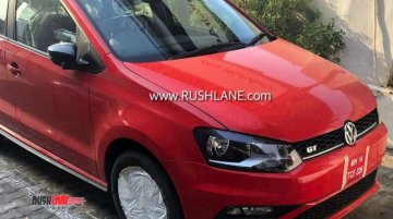 2019 VW Polo (facelift) & 2019 VW Vento (facelift) spied at a dealership