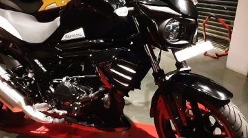 Mahindra Mojo ABS - Image Gallery