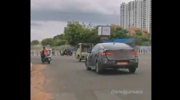 2019 Hyundai Elantra - Image Gallery