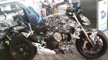 Ducati Streetfighter V4 test mule spied again [Video]